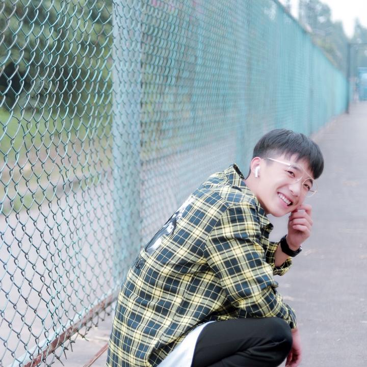 迷人的陈三的抖音视频